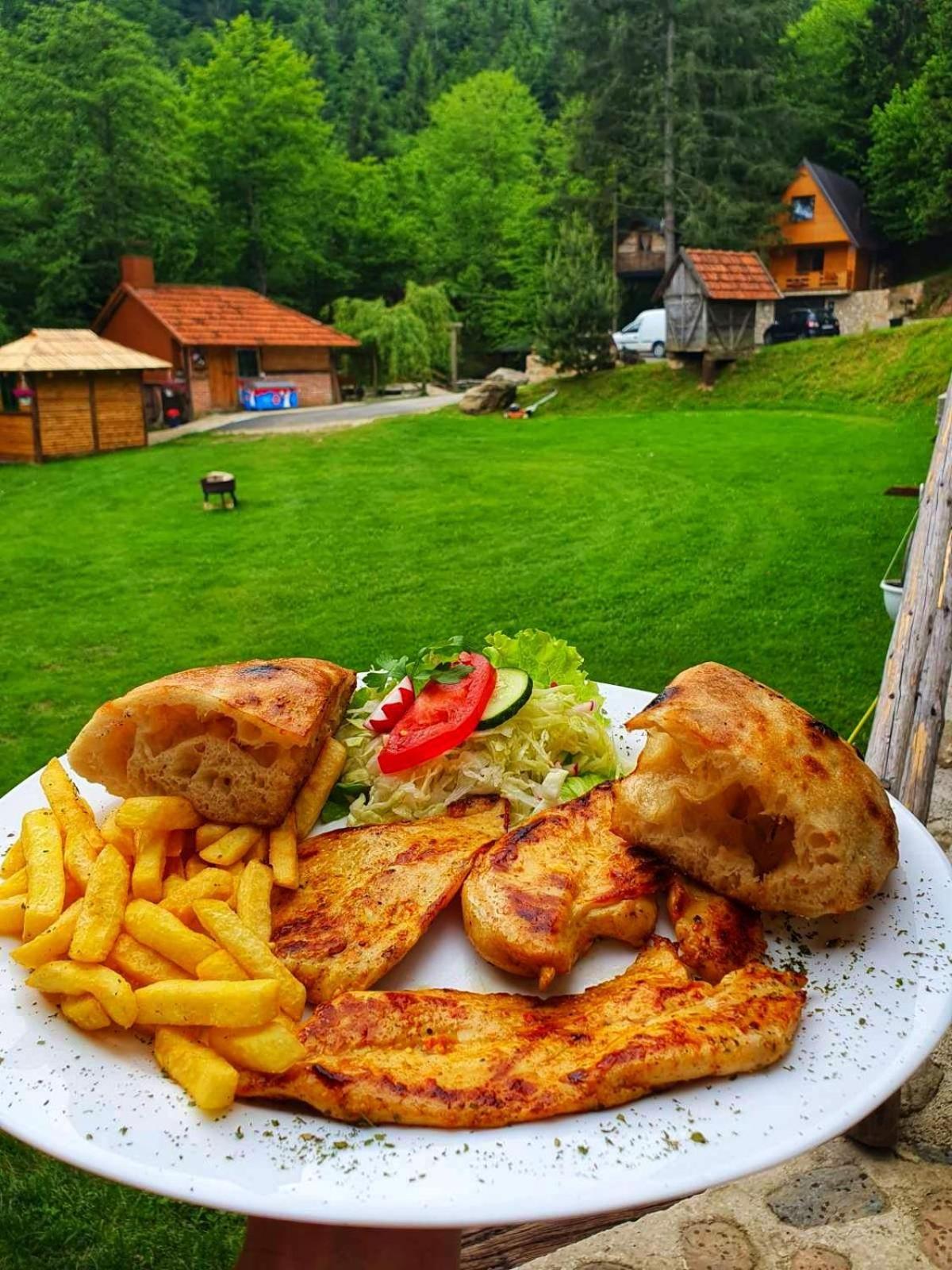 Etno Selo Bistrovo Apartment Vitez Bagian luar foto